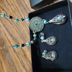 Earrings and necklace set